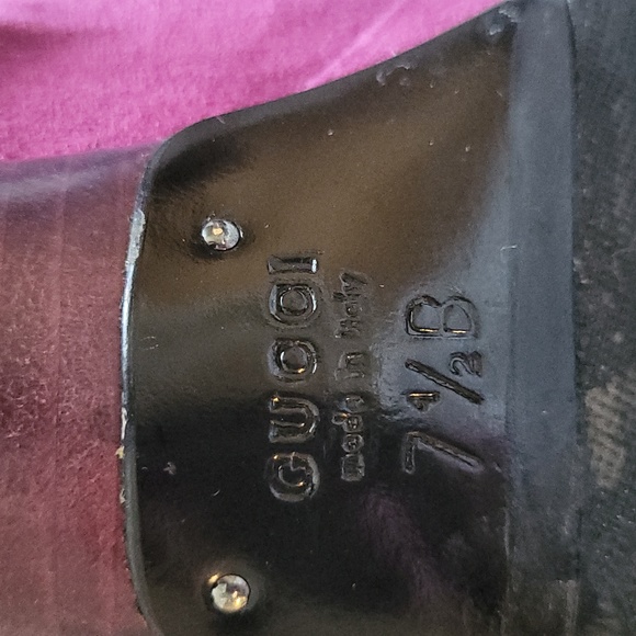 Gucci suede scrunch purple boots. Size 7.5 - fits like size 7 - Picture 2 of 5